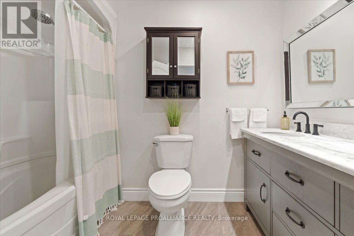 558 Aikins Road, Quinte West, Ontario  K8N 4Z2 - Photo 25 - X12391211