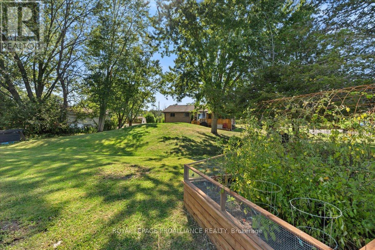 558 Aikins Road, Quinte West, Ontario  K8N 4Z2 - Photo 42 - X12391211