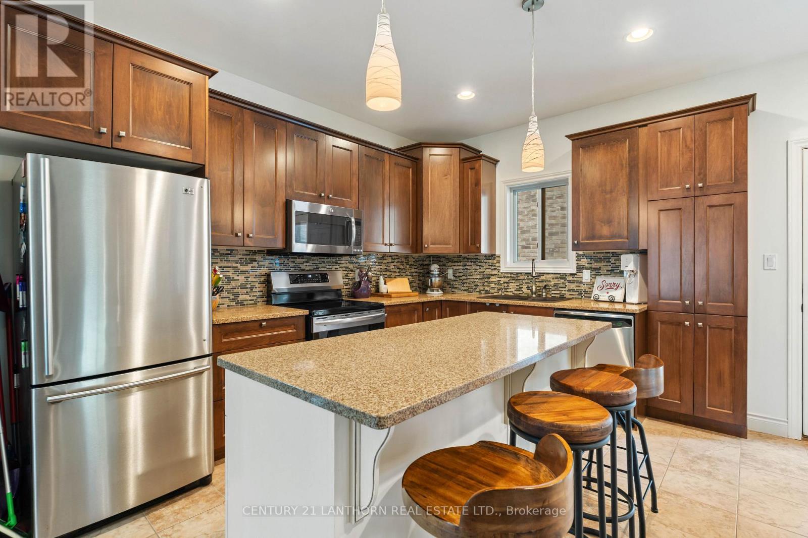 18 Mcdougall Drive, Belleville, Ontario  K8N 4Z5 - Photo 10 - X12391811