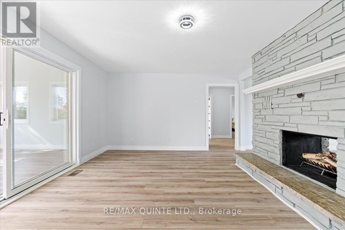 737 County Road 18 Road, Prince Edward County, Ontario  K0K 1P0 - Photo 10 - X12394541