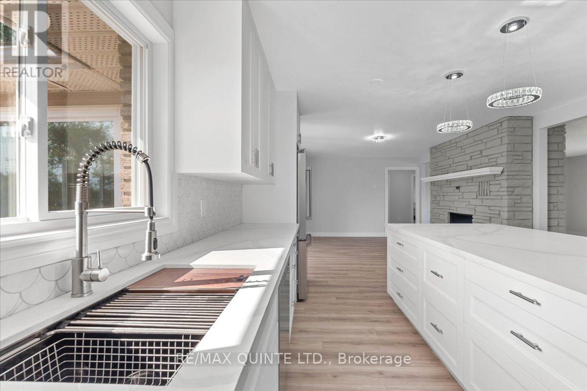 737 County Road 18 Road, Prince Edward County, Ontario  K0K 1P0 - Photo 16 - X12394541