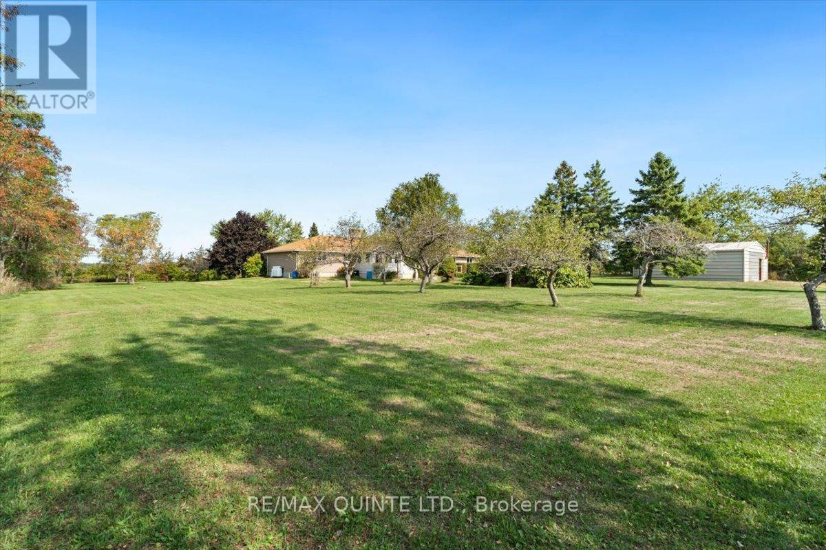737 County Road 18 Road, Prince Edward County, Ontario  K0K 1P0 - Photo 44 - X12394541