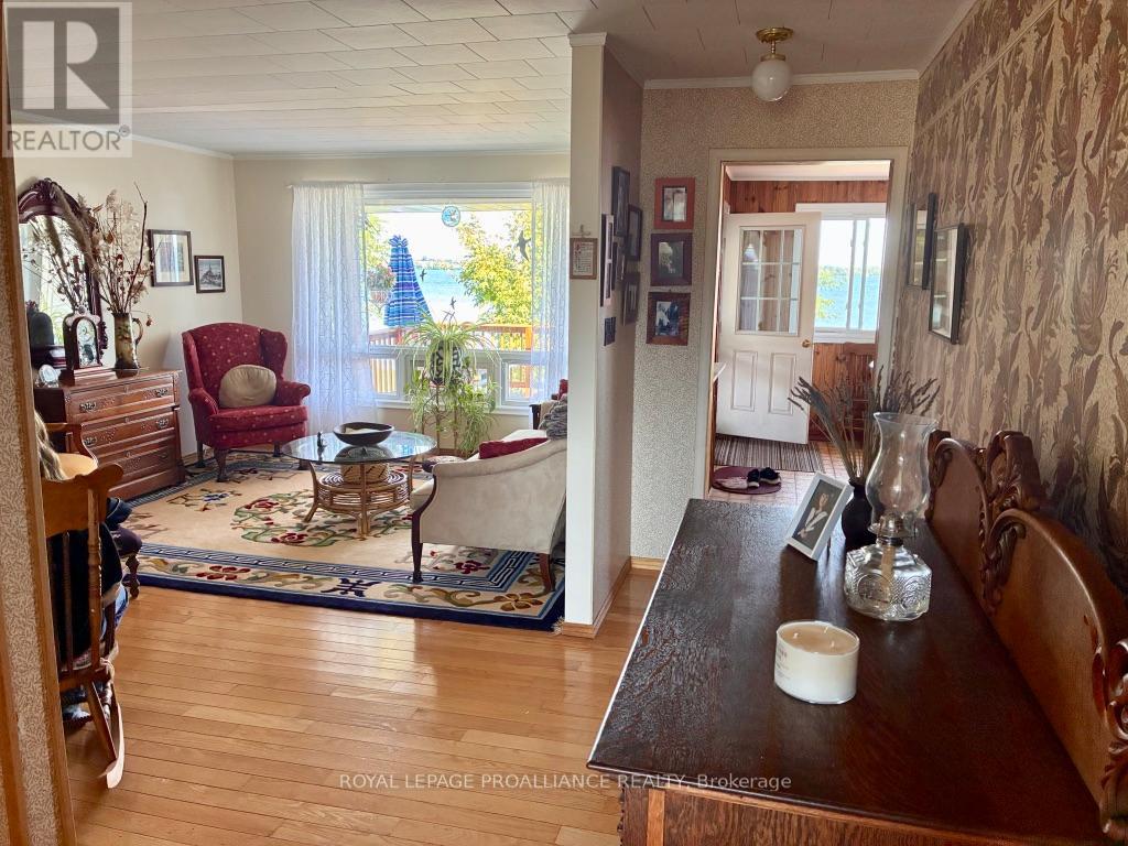 211 Prinyers Cove Crescent, Prince Edward County, Ontario  K0K 2T0 - Photo 19 - X12395062