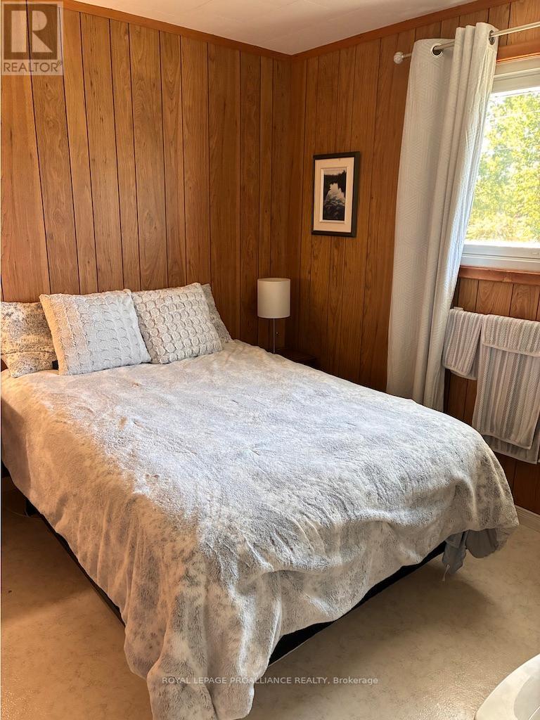 211 Prinyers Cove Crescent, Prince Edward County, Ontario  K0K 2T0 - Photo 29 - X12395062