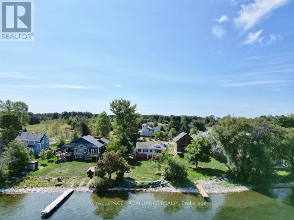 211 Prinyers Cove Crescent, Prince Edward County, Ontario  K0K 2T0 - Photo 3 - X12395062