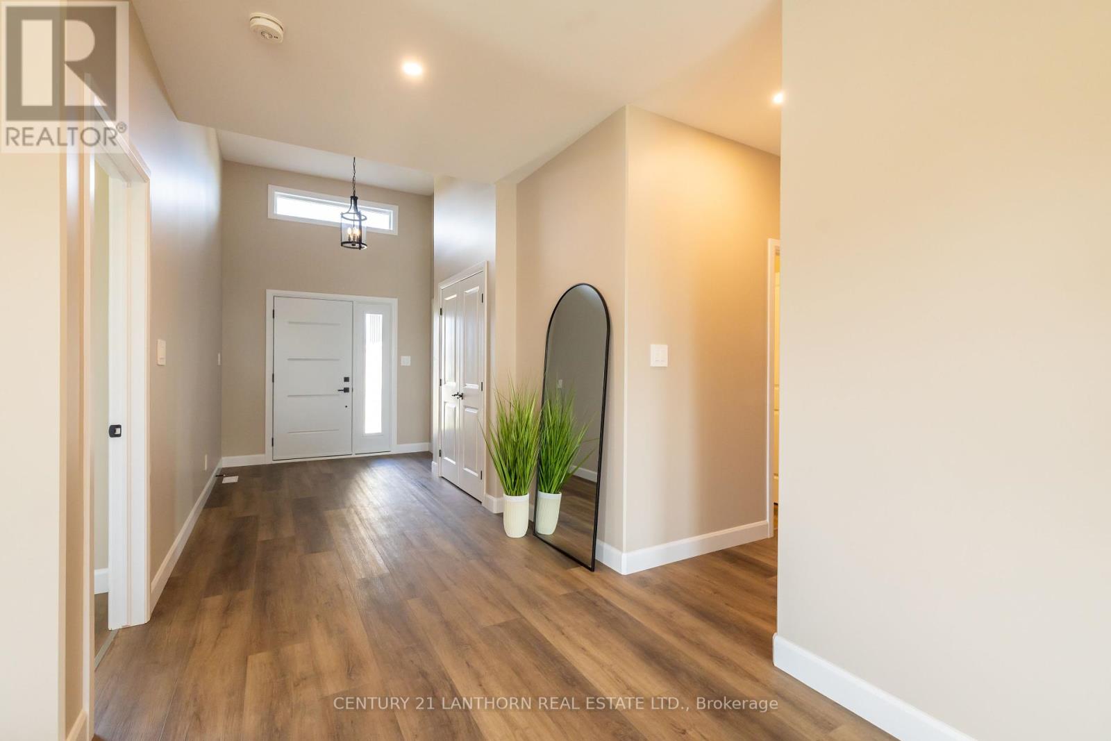 60 Hastings Park Drive, Belleville, Ontario  K8P 0H7 - Photo 5 - X12396269