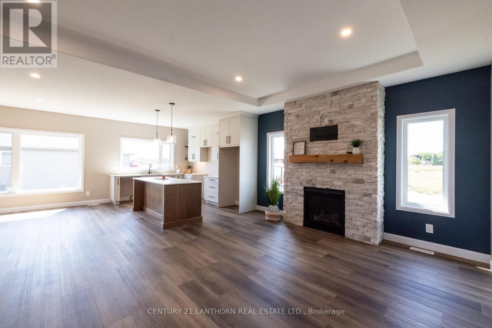 60 Hastings Park Drive, Belleville, Ontario  K8P 0H7 - Photo 6 - X12396269