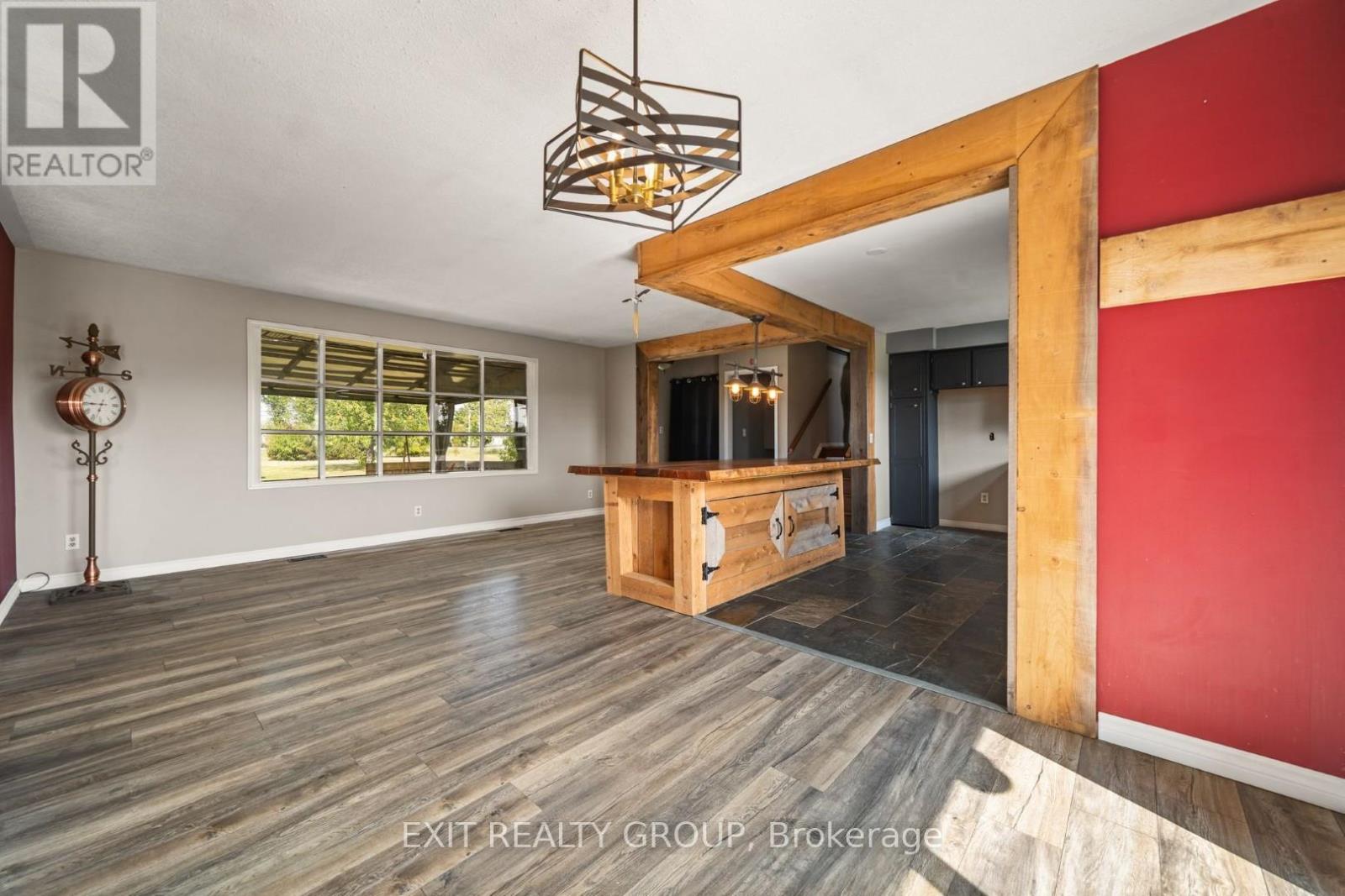 280 Massassauga Road, Prince Edward County, Ontario  K8N 4Z7 - Photo 11 - X12396386