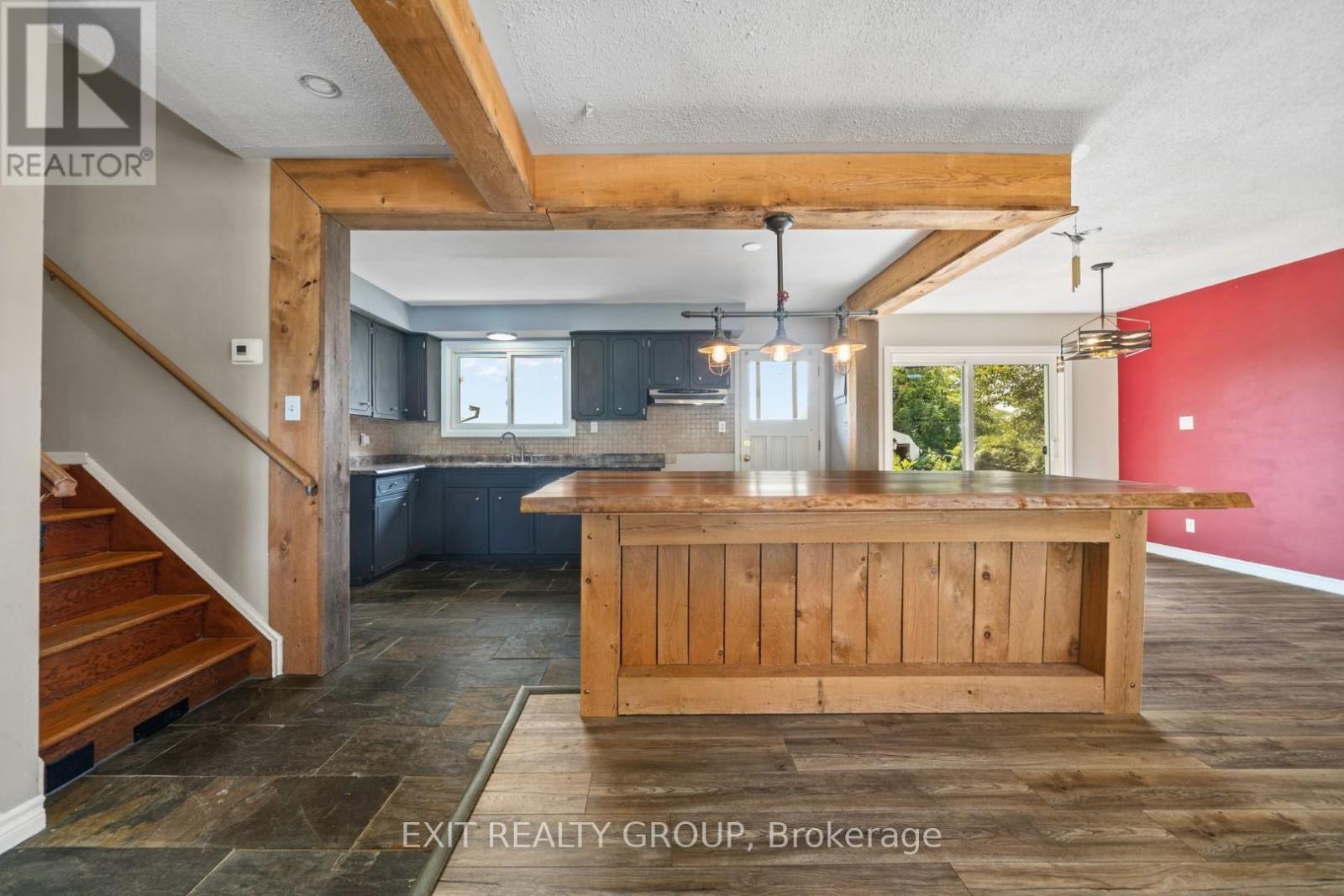 280 Massassauga Road, Prince Edward County, Ontario  K8N 4Z7 - Photo 17 - X12396386