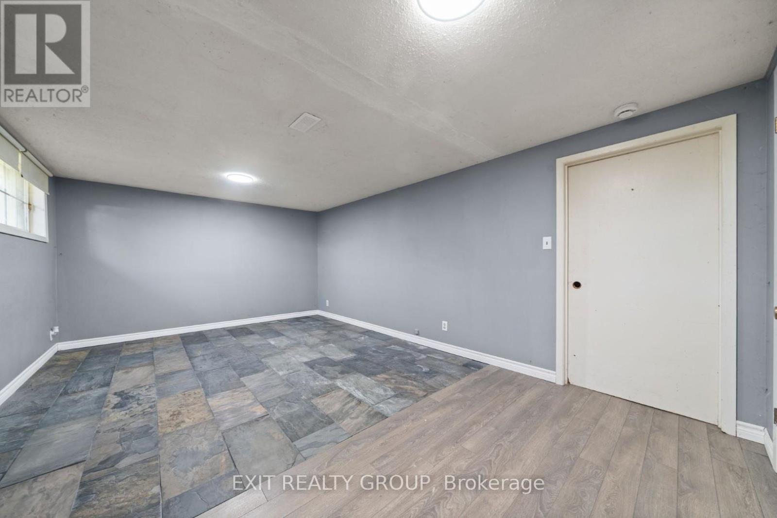 280 Massassauga Road, Prince Edward County, Ontario  K8N 4Z7 - Photo 34 - X12396386