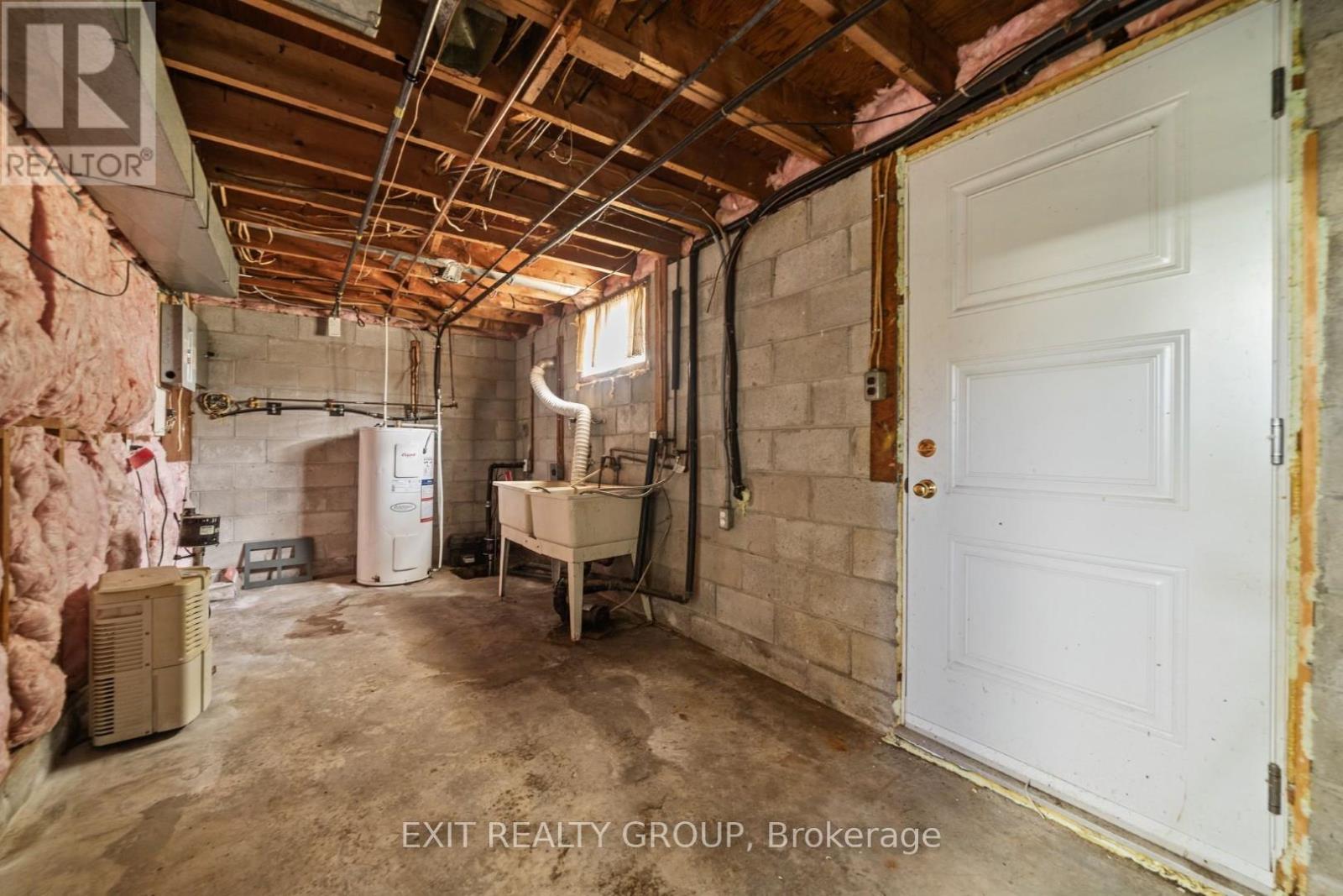 280 Massassauga Road, Prince Edward County, Ontario  K8N 4Z7 - Photo 35 - X12396386