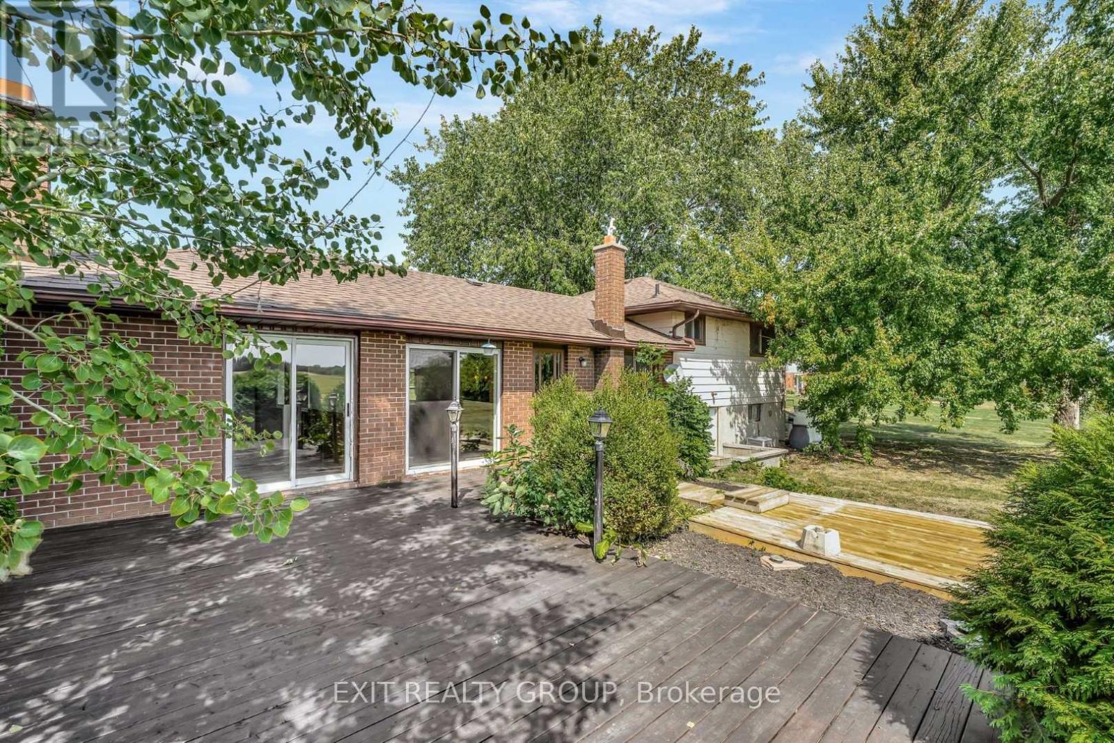 280 Massassauga Road, Prince Edward County, Ontario  K8N 4Z7 - Photo 37 - X12396386