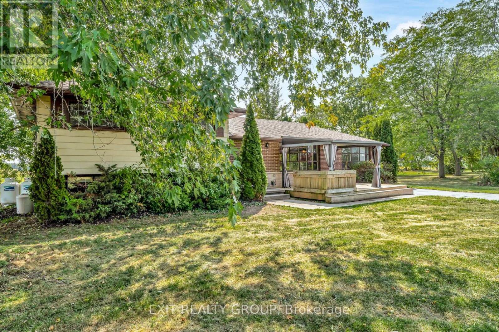 280 Massassauga Road, Prince Edward County, Ontario  K8N 4Z7 - Photo 4 - X12396386