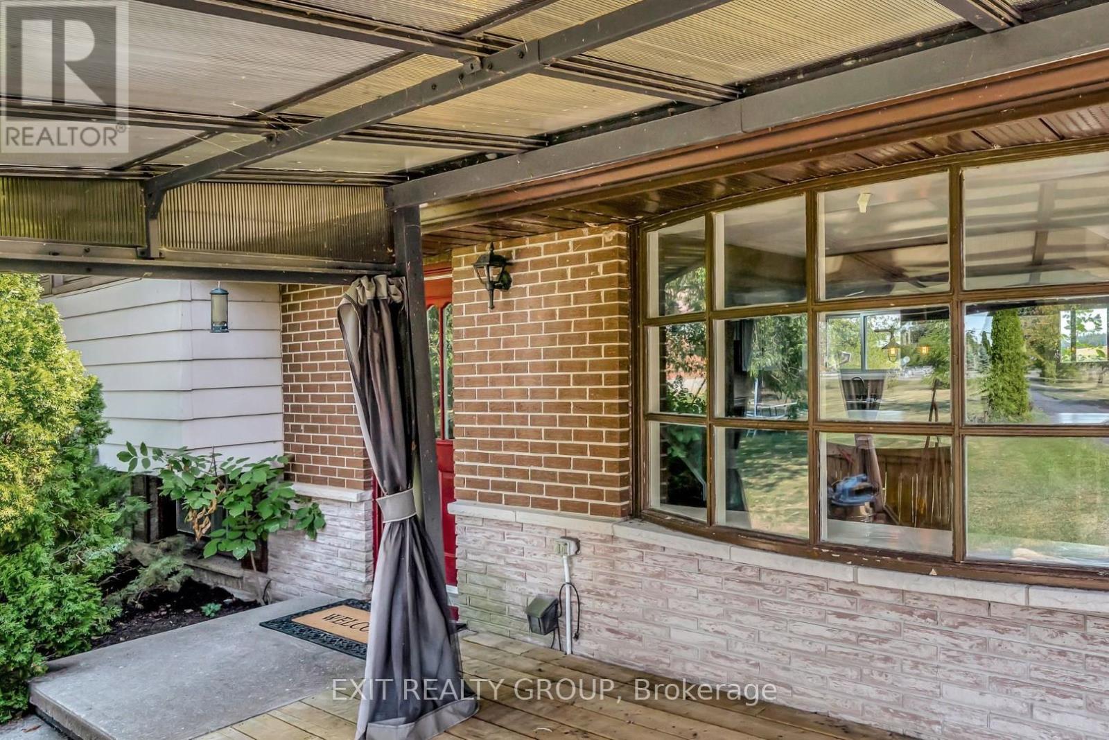 280 Massassauga Road, Prince Edward County, Ontario  K8N 4Z7 - Photo 5 - X12396386