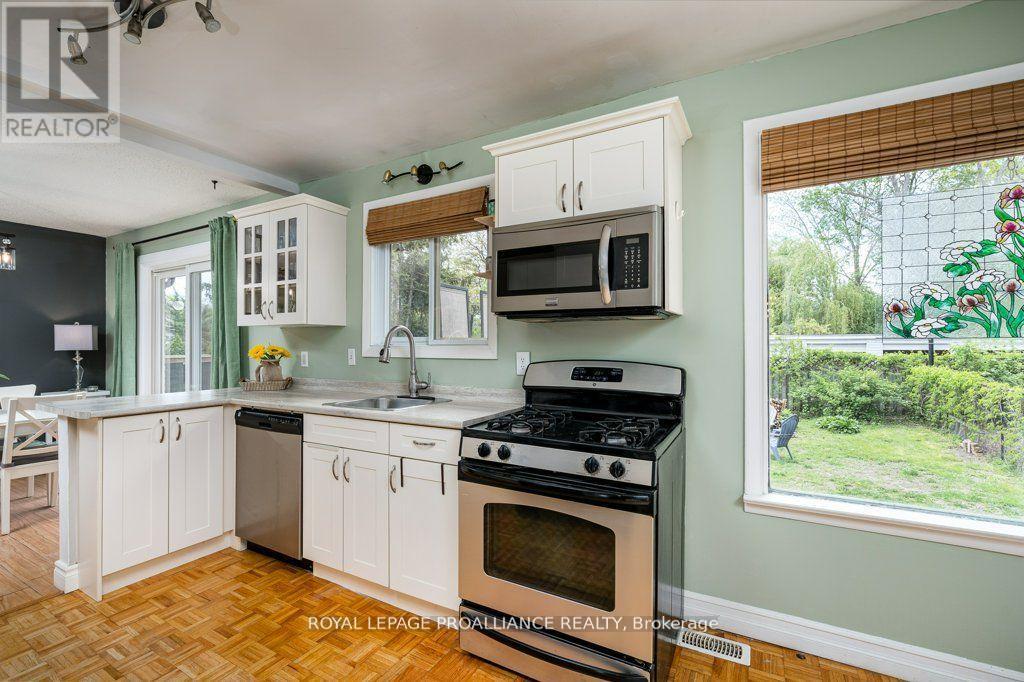 44 Sidney Street, Belleville, Ontario  K8P 3Y8 - Photo 10 - X12396507