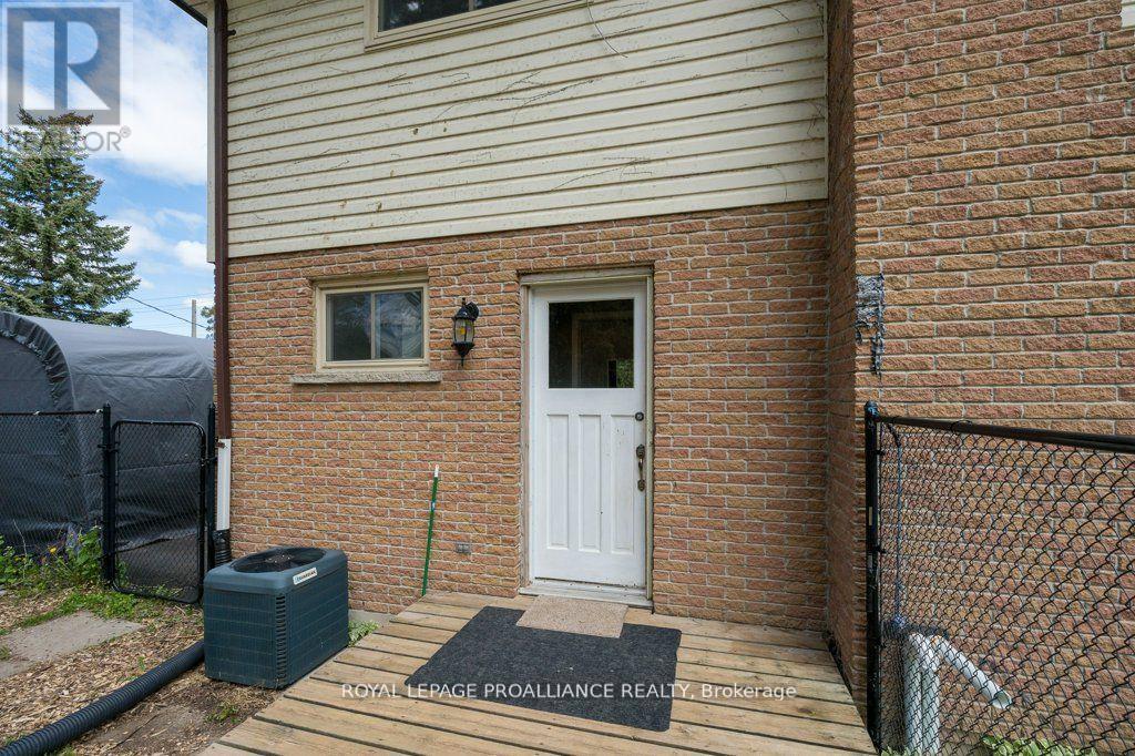 44 Sidney Street, Belleville, Ontario  K8P 3Y8 - Photo 33 - X12396507