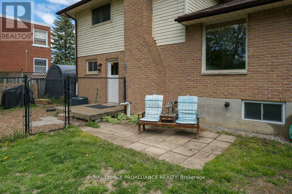 44 Sidney Street, Belleville, Ontario  K8P 3Y8 - Photo 36 - X12396507