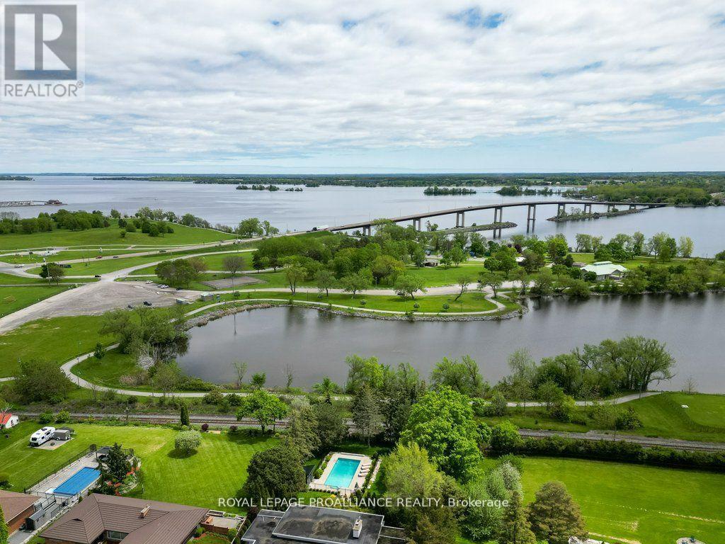44 Sidney Street, Belleville, Ontario  K8P 3Y8 - Photo 45 - X12396507