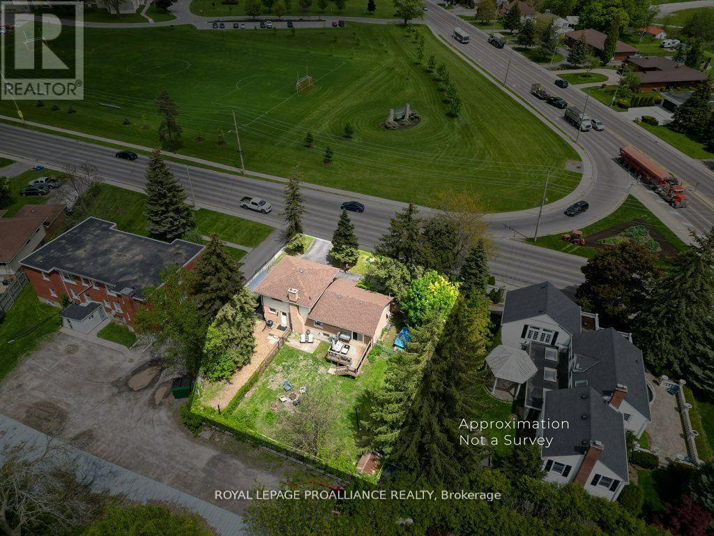44 Sidney Street, Belleville, Ontario  K8P 3Y8 - Photo 6 - X12396507