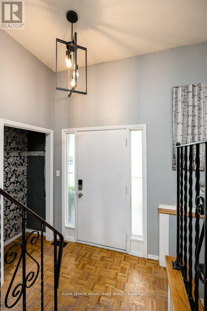 44 Sidney Street, Belleville, Ontario  K8P 3Y8 - Photo 7 - X12396507