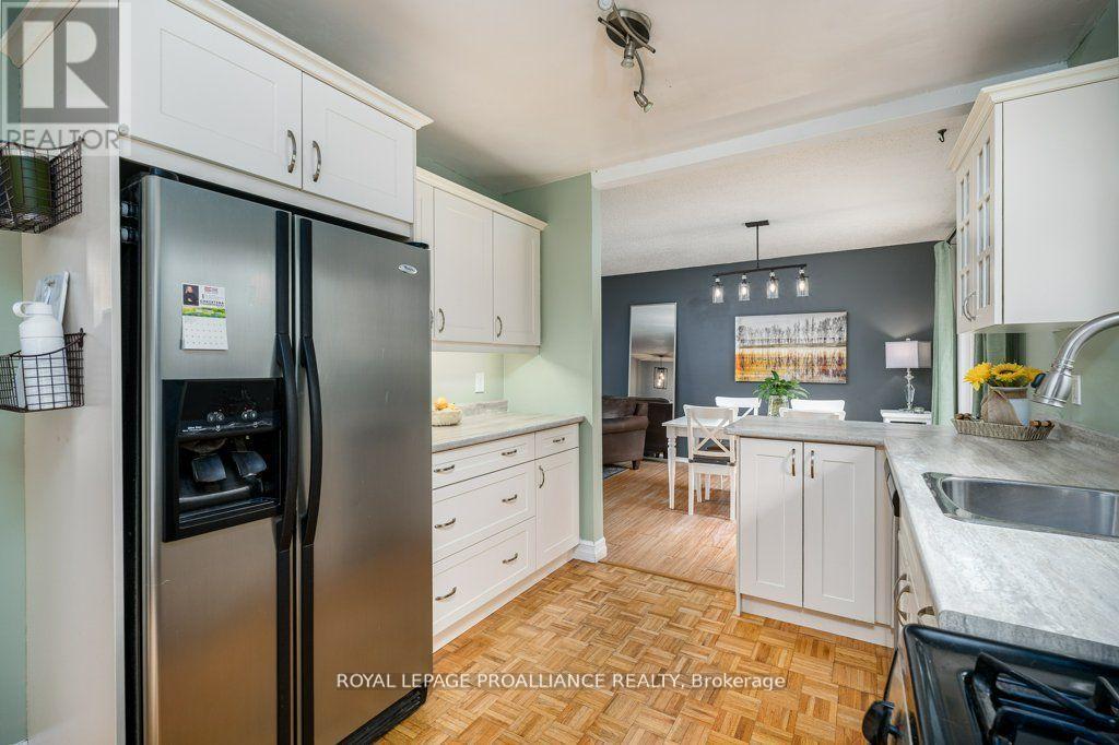 44 Sidney Street, Belleville, Ontario  K8P 3Y8 - Photo 9 - X12396507