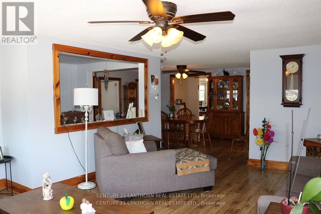 13 St Philip Street, Prince Edward County, Ontario  K0K 2P0 - Photo 11 - X12396872