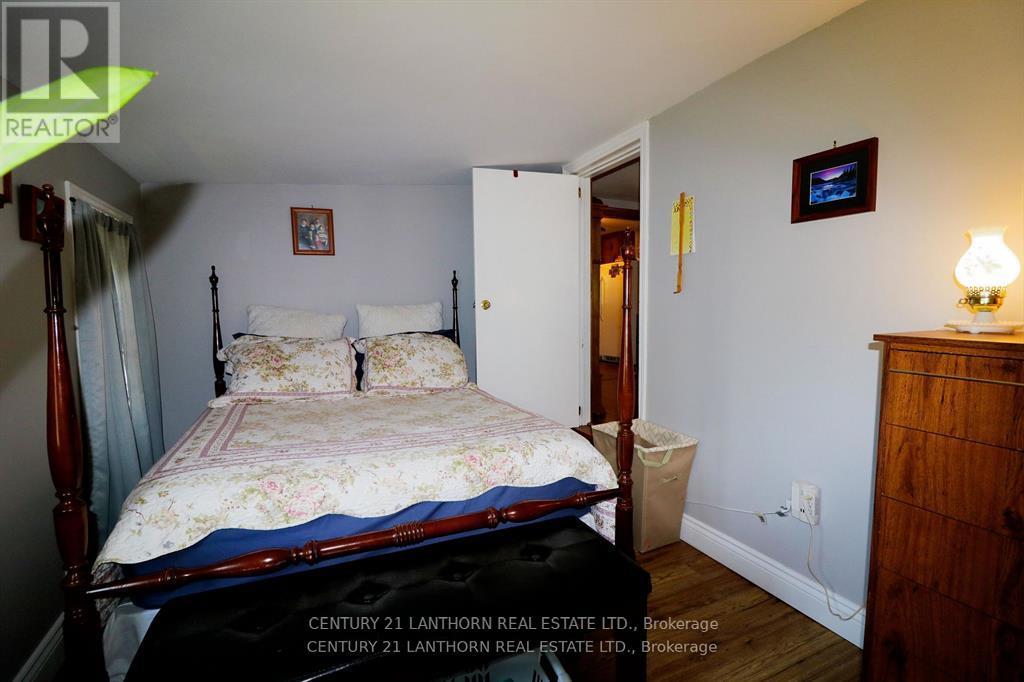 13 St Philip Street, Prince Edward County, Ontario  K0K 2P0 - Photo 15 - X12396872