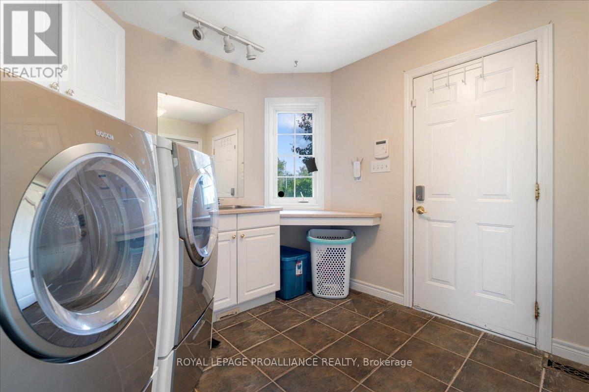 685 County Road 28, Prince Edward County, Ontario  K8N 4Z7 - Photo 17 - X12397231