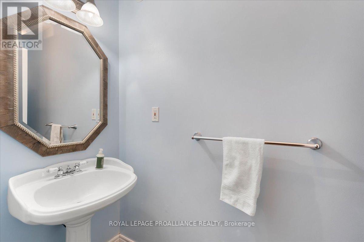 685 County Road 28, Prince Edward County, Ontario  K8N 4Z7 - Photo 19 - X12397231