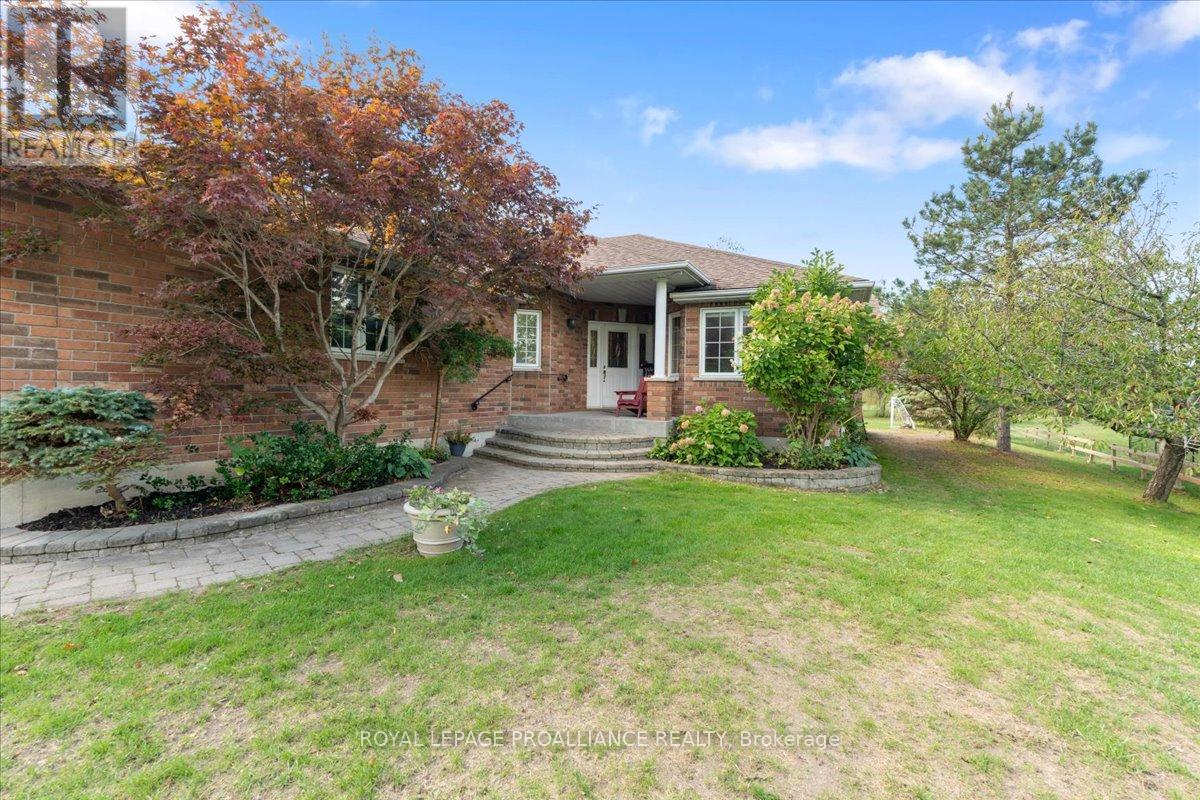 685 County Road 28, Prince Edward County, Ontario  K8N 4Z7 - Photo 3 - X12397231