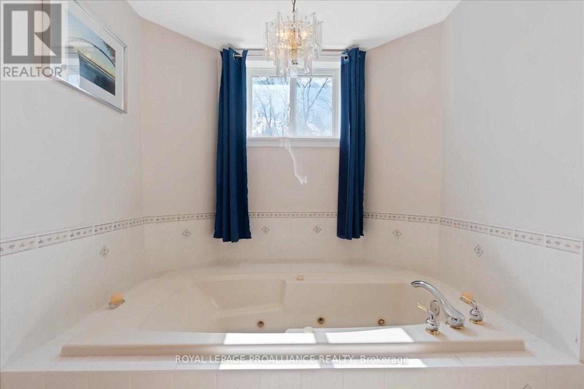 685 County Road 28, Prince Edward County, Ontario  K8N 4Z7 - Photo 34 - X12397231