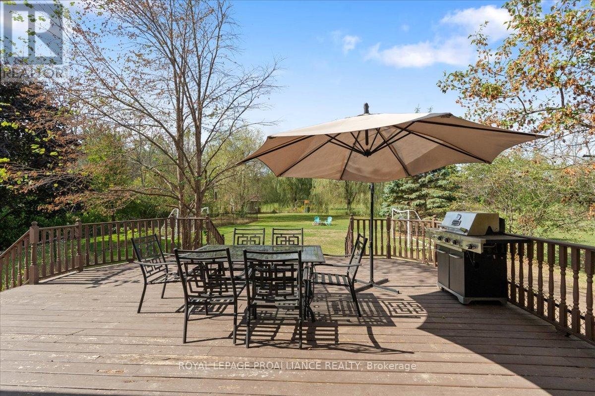 685 County Road 28, Prince Edward County, Ontario  K8N 4Z7 - Photo 36 - X12397231