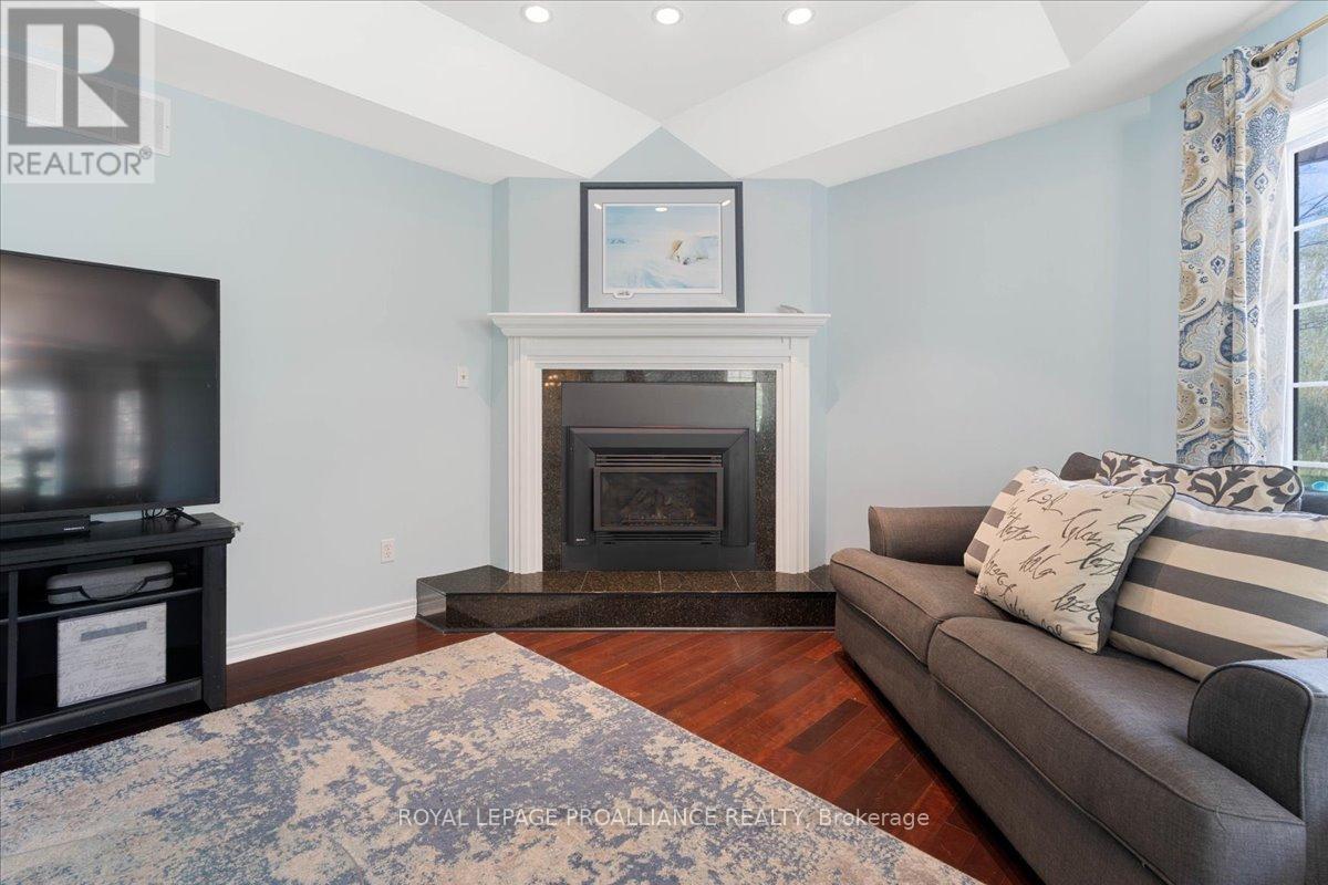 685 County Road 28, Prince Edward County, Ontario  K8N 4Z7 - Photo 6 - X12397231