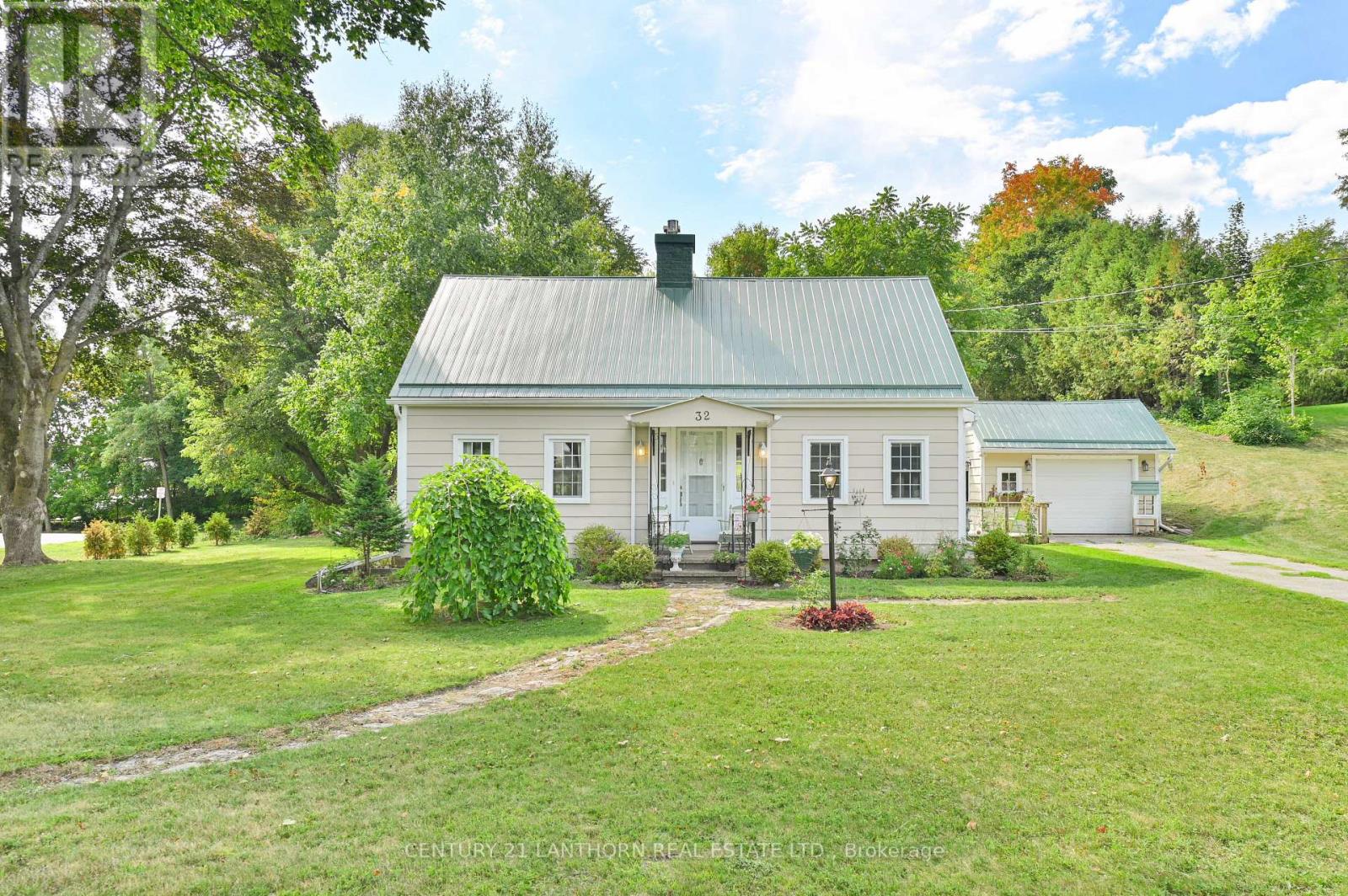 32 Davidson Street, Centre Hastings, Ontario  K0K 2K0 - Photo 2 - X12397758