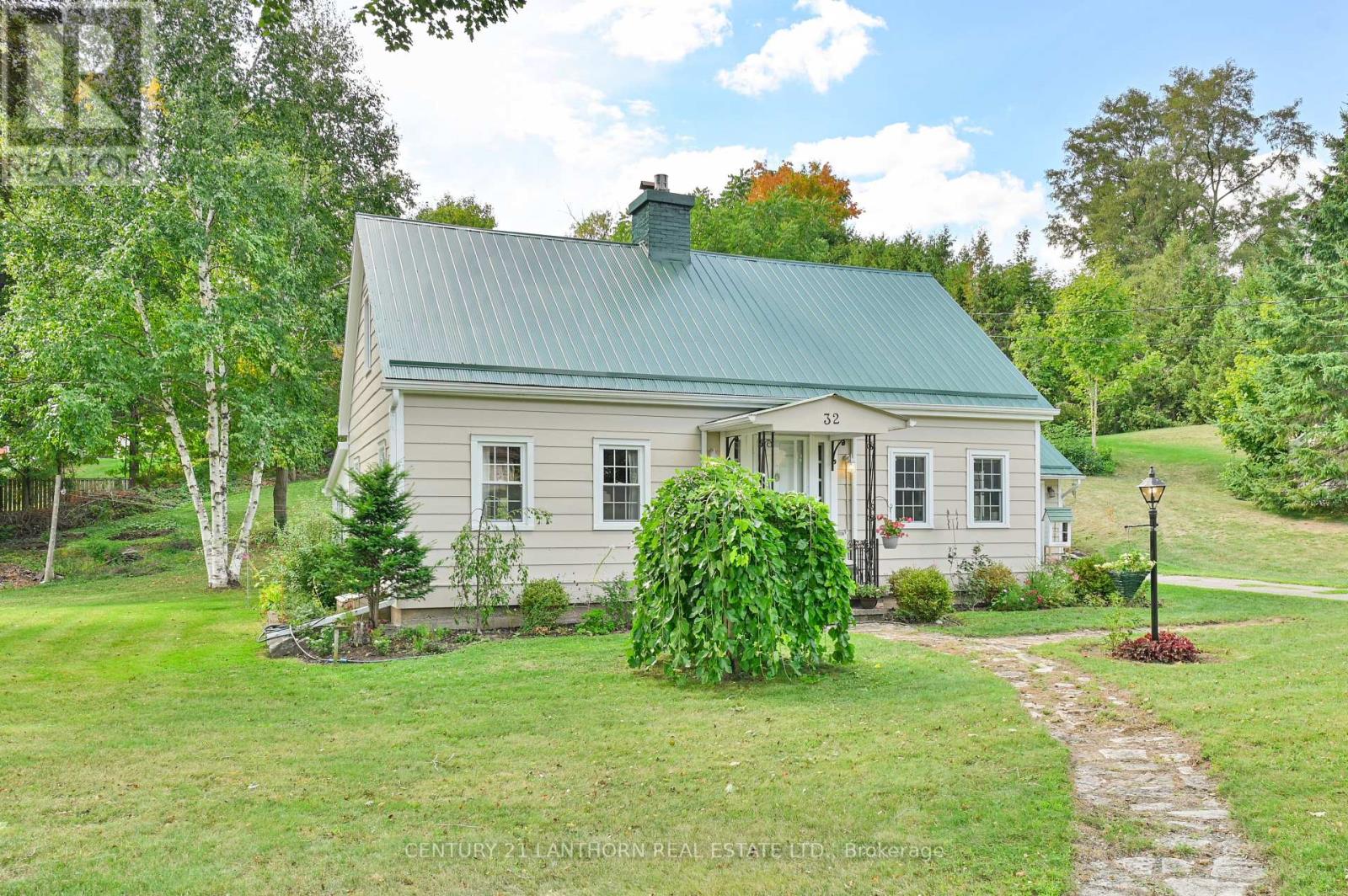 32 Davidson Street, Centre Hastings, Ontario  K0K 2K0 - Photo 3 - X12397758