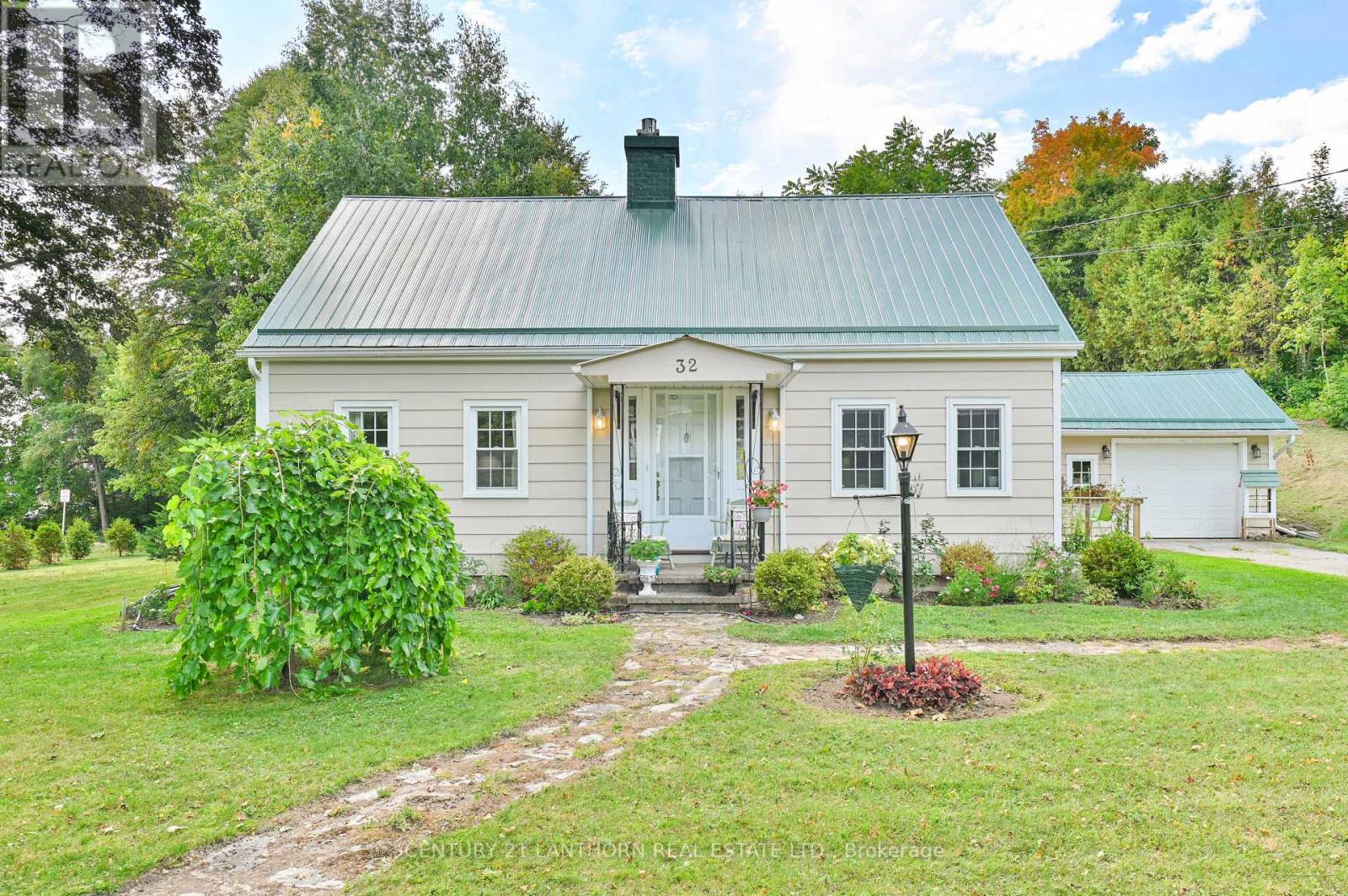 32 Davidson Street, Centre Hastings, Ontario  K0K 2K0 - Photo 4 - X12397758