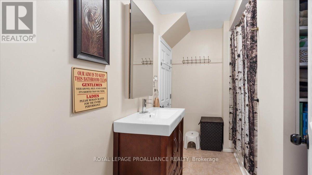 12 Scott Avenue, Quinte West, Ontario  K0K 2C0 - Photo 17 - X12398199