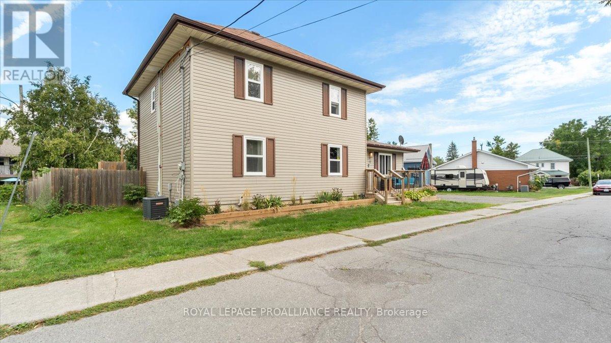 12 Scott Avenue, Quinte West, Ontario  K0K 2C0 - Photo 2 - X12398199