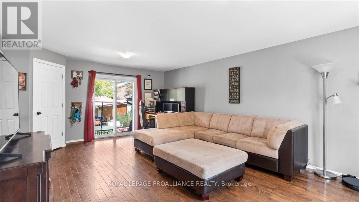 12 Scott Avenue, Quinte West, Ontario  K0K 2C0 - Photo 25 - X12398199
