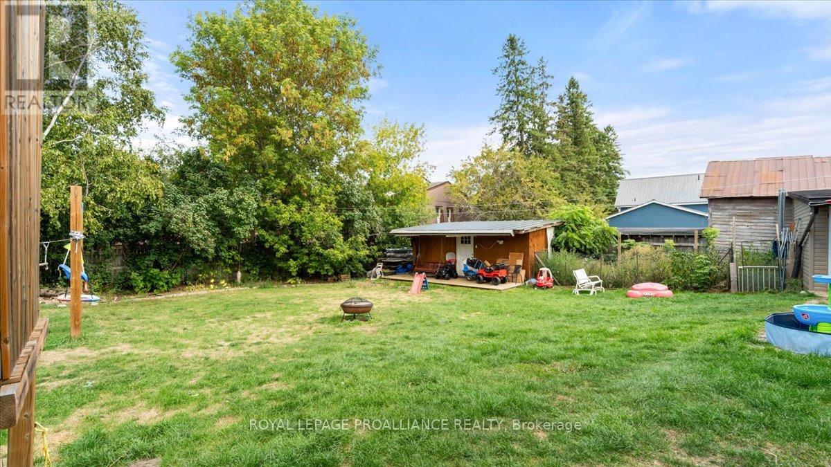12 Scott Avenue, Quinte West, Ontario  K0K 2C0 - Photo 37 - X12398199