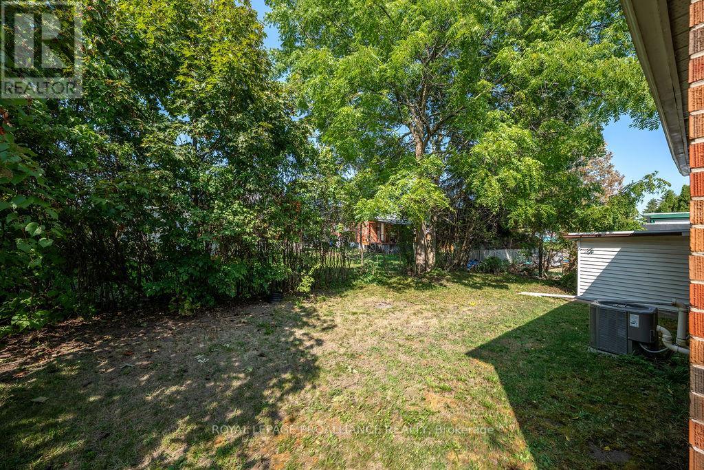 18 Reynolds Crescent, Belleville, Ontario  K8P 2W7 - Photo 43 - X12398374