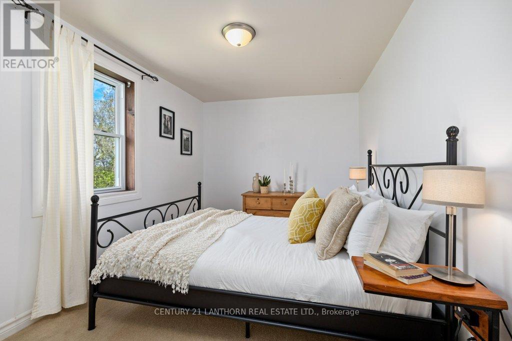 986 Black Road, Prince Edward County, Ontario  K0K 1W0 - Photo 31 - X12398881