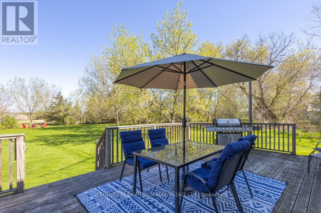 986 Black Road, Prince Edward County, Ontario  K0K 1W0 - Photo 35 - X12398881