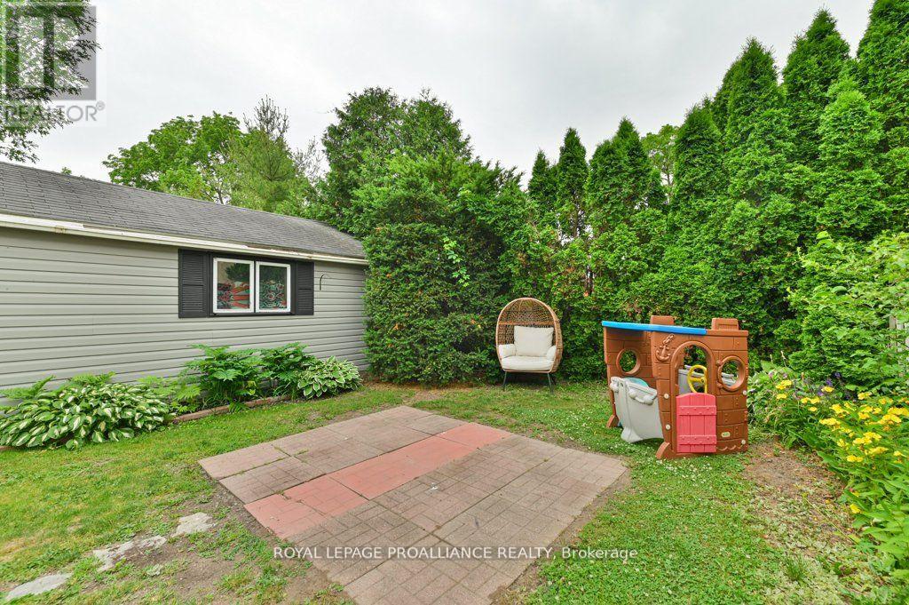 306 Bleecker Avenue, Belleville, Ontario  K8N 3V4 - Photo 27 - X12399442