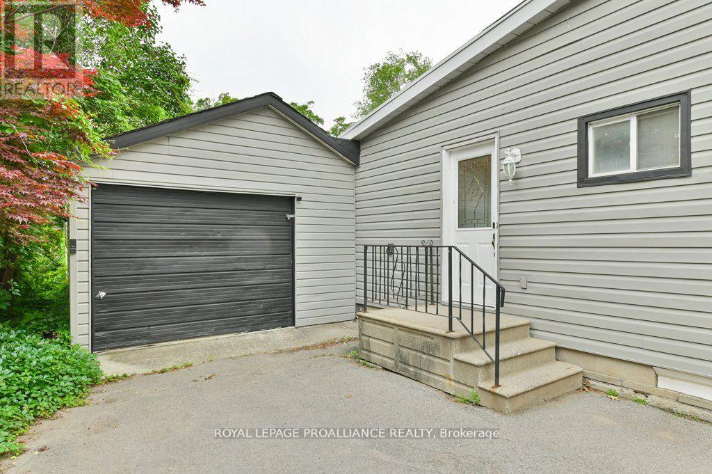 306 Bleecker Avenue, Belleville, Ontario  K8N 3V4 - Photo 29 - X12399442