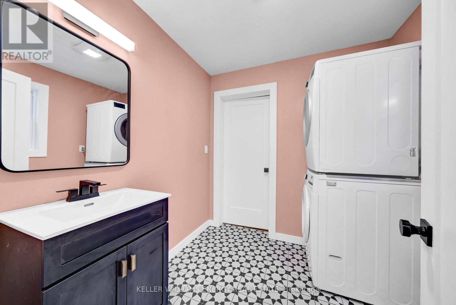 30 Oram Road, Prince Edward County, Ontario  K0K 1G0 - Photo 17 - X12399602