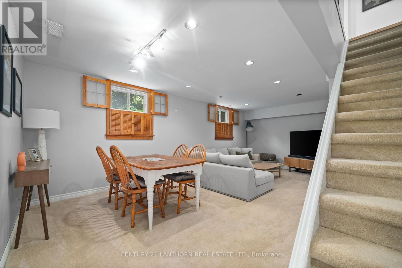 18 Queen Street, Prince Edward County, Ontario  K0K 2T0 - Photo 35 - X12400202