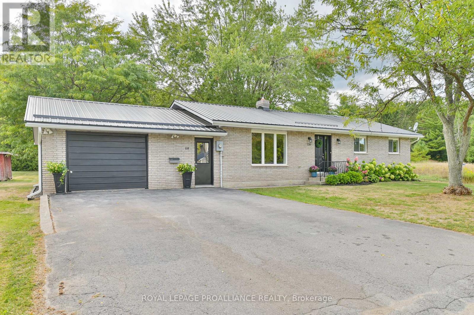 538 METCALF STREET, Tweed, Ontario