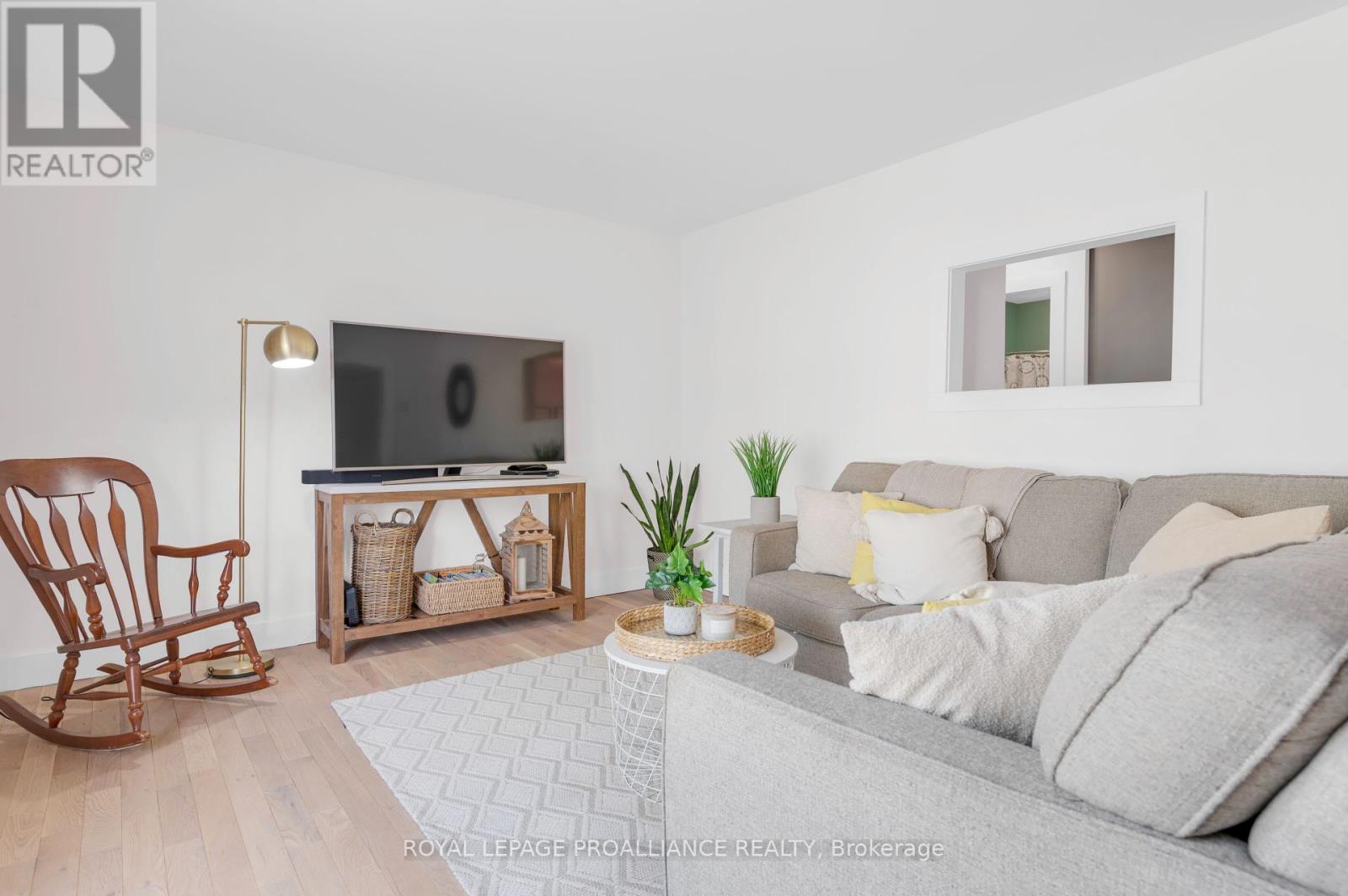 538 Metcalf Street, Tweed, Ontario  K0K 3J0 - Photo 4 - X12400252