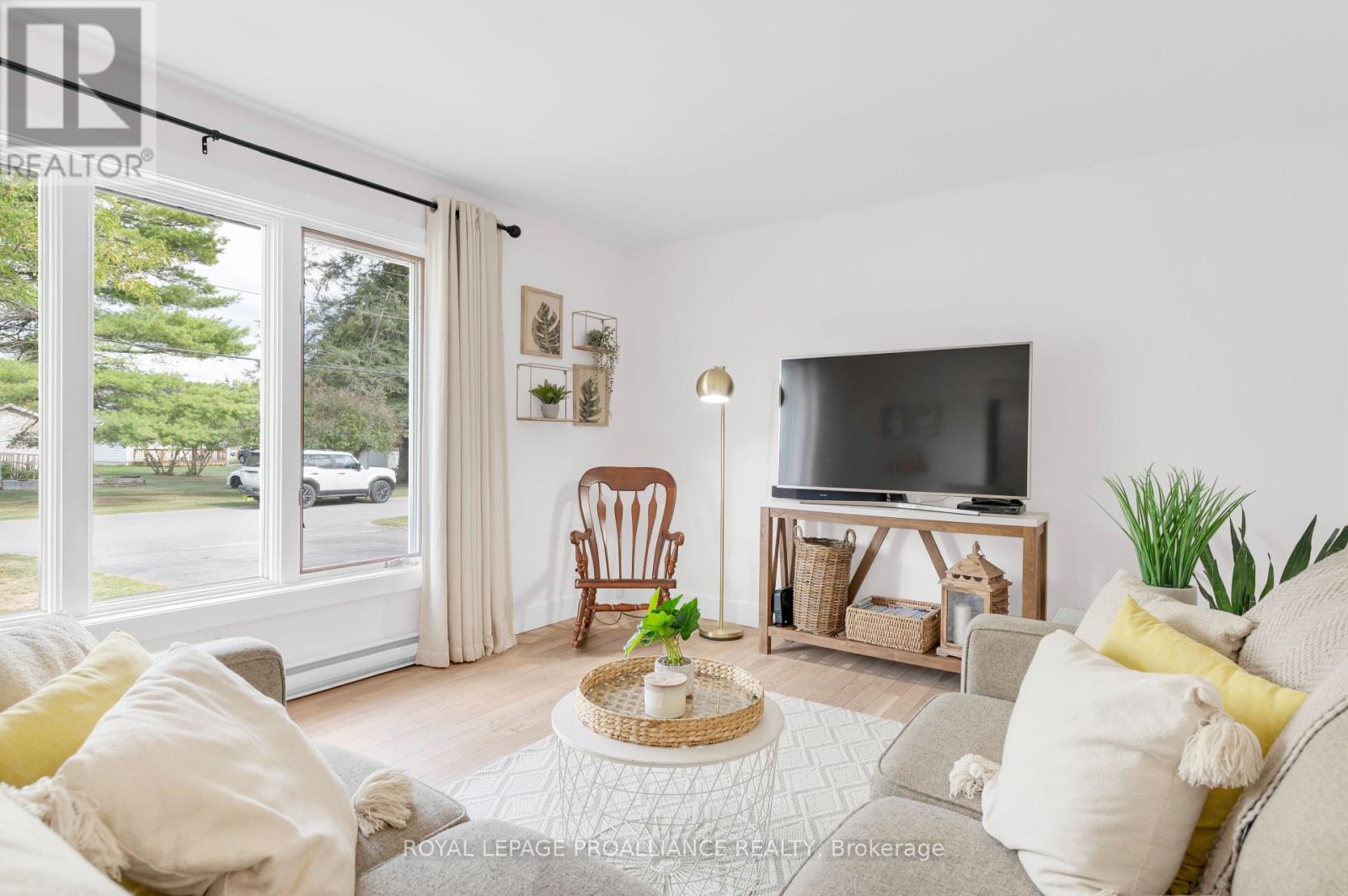 538 Metcalf Street, Tweed, Ontario  K0K 3J0 - Photo 6 - X12400252